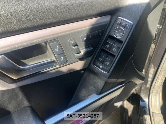 Mercedes Benz GLK-CLASS 2012-02 8871448-18