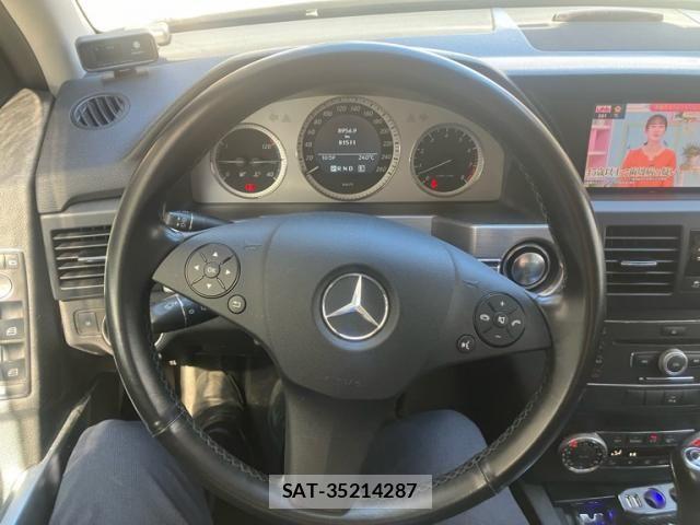 Mercedes Benz GLK-CLASS 2012-02 8871448-22