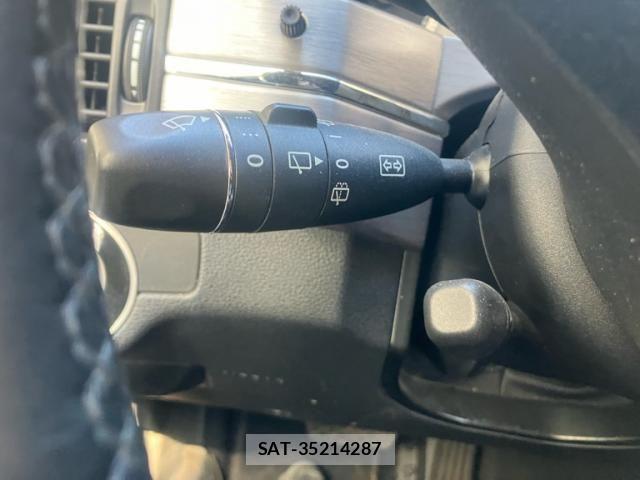 Mercedes Benz GLK-CLASS 2012-02 8871448-25