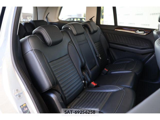 Mercedes Benz GLS-CLASS 2017-02 8660230-28