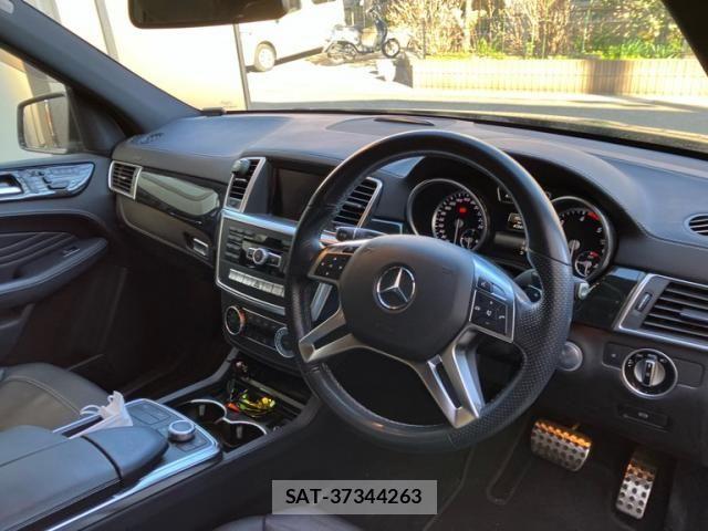 Mercedes Benz M-CLASS 2015-05 4326976-11