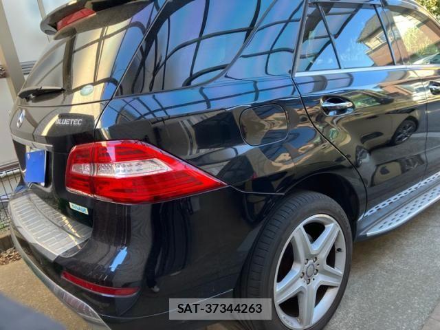 Mercedes Benz M-CLASS 2015-05 4326976-3