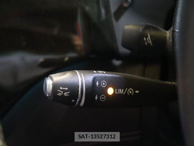 Mercedes Benz M-CLASS 2015-09 5871947-13