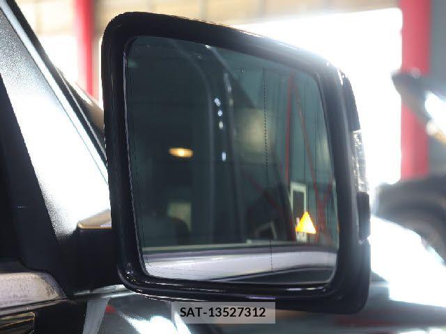 Mercedes Benz M-CLASS 2015-09 5871947-14