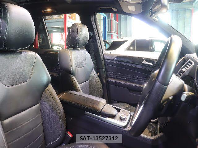 Mercedes Benz M-CLASS 2015-09 5871947-27