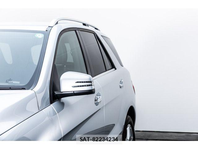 Mercedes Benz M-CLASS 2013-05 7328347-14
