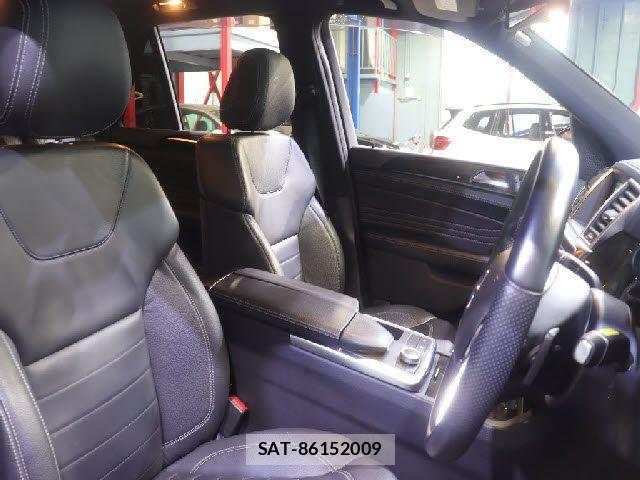 Mercedes Benz M-CLASS 2015-07 7877750-27