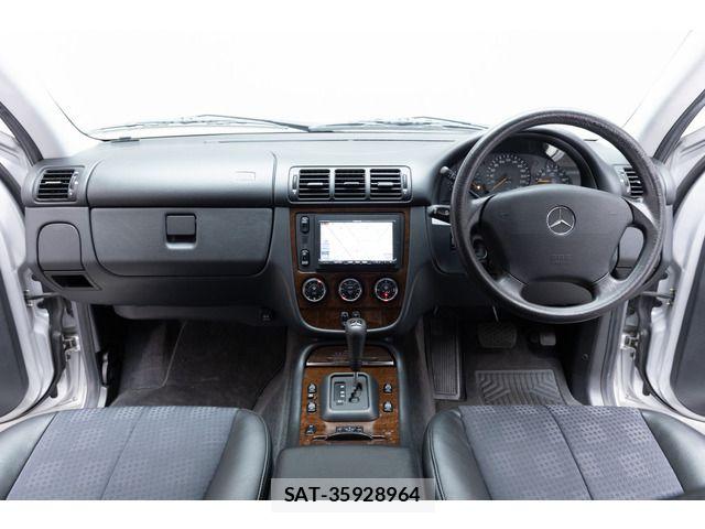 Mercedes Benz M-CLASS 2004-06 8100423-1