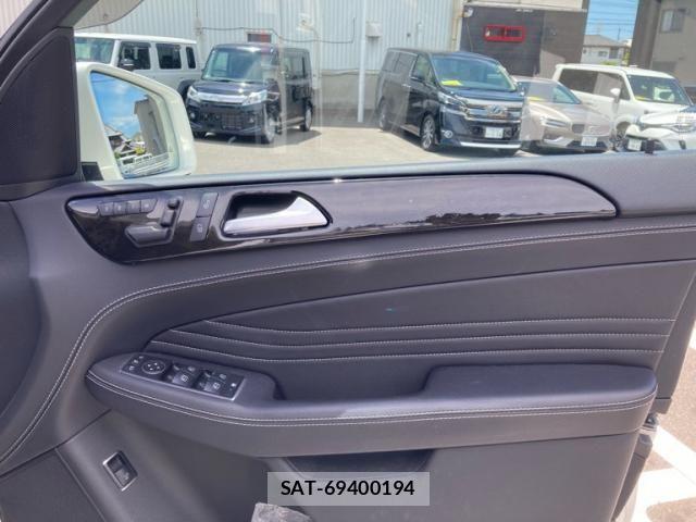Mercedes Benz M-CLASS 2014-12 8371860-10