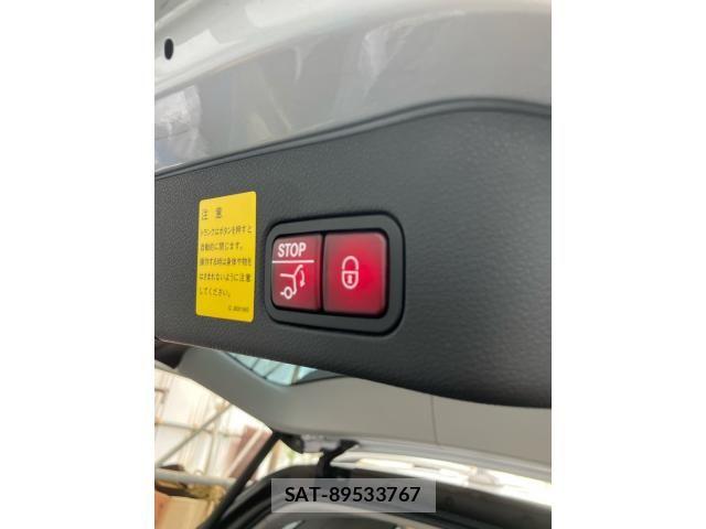 Mercedes Benz M-CLASS 2012-07 8438427-15