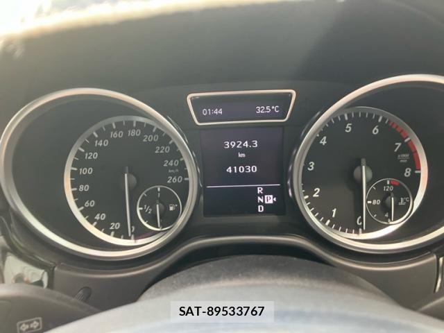 Mercedes Benz M-CLASS 2012-07 8438427-17