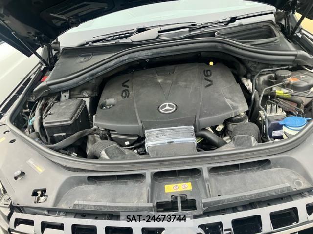 Mercedes Benz M-CLASS 2015-12 8743943-11