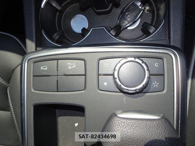 Mercedes Benz M-CLASS 2012-07 8883905-25