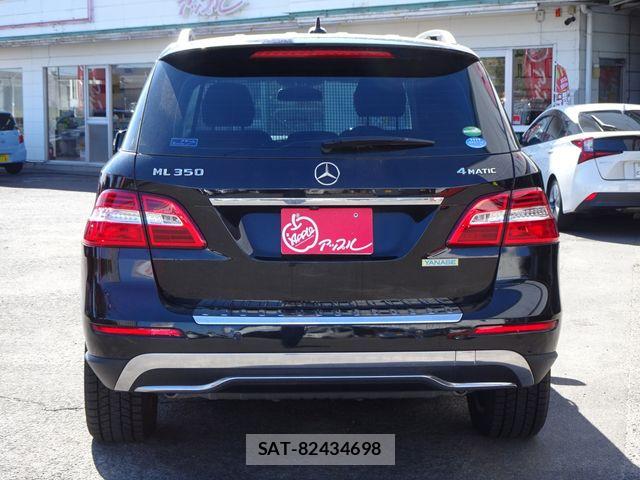 Mercedes Benz M-CLASS 2012-07 8883905-6