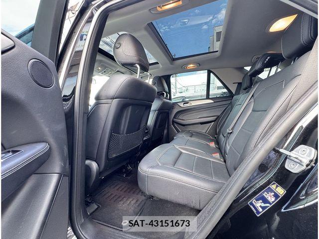 Mercedes Benz M-CLASS 2012-07 8883906-9