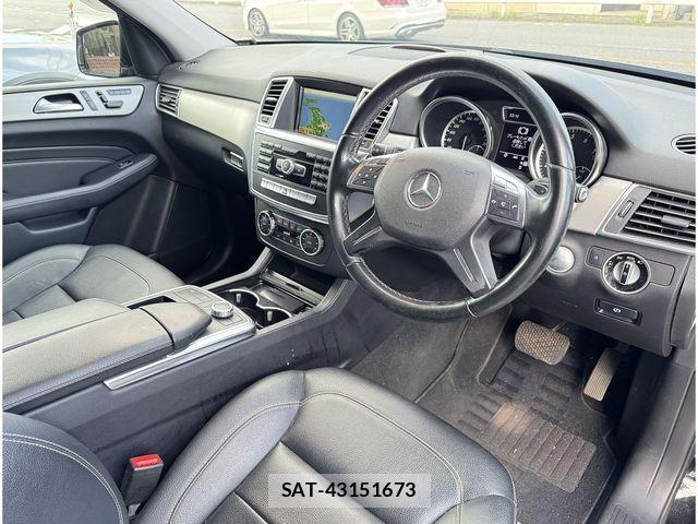 Mercedes Benz M-CLASS 2012-07 8883906-1