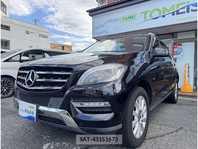 Mercedes Benz M-CLASS 2012-07 8883906-19