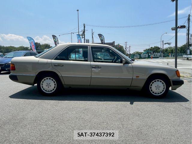 Mercedes Benz M-CLASS 1990-10 1207357-3