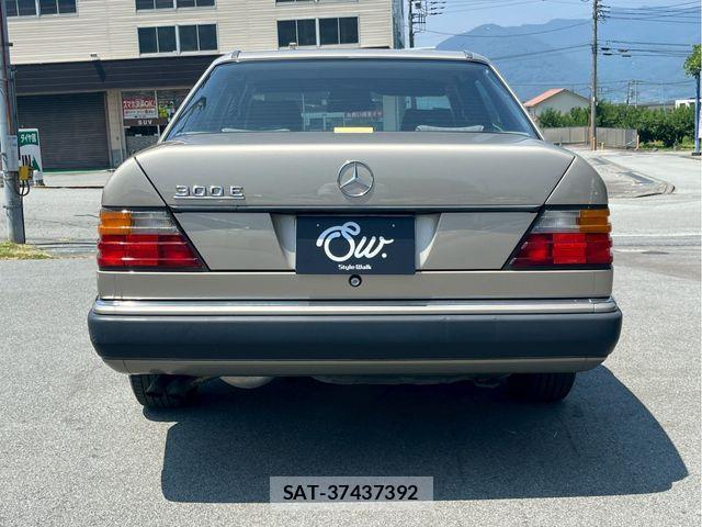 Mercedes Benz M-CLASS 1990-10 1207357-5