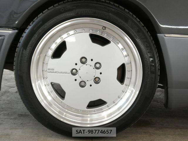 Mercedes Benz M-CLASS 1990-04 8366987-9