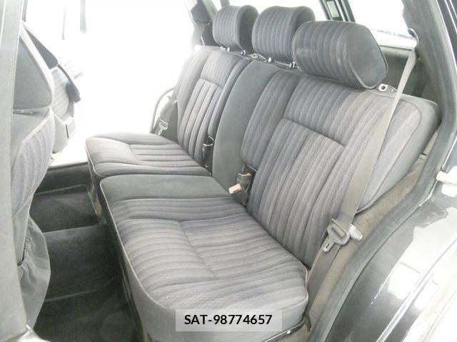 Mercedes Benz M-CLASS 1990-04 8366987-17