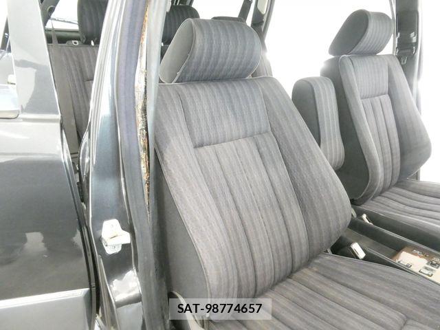 Mercedes Benz M-CLASS 1990-04 8366987-23