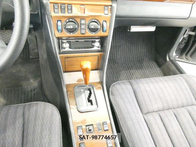 Mercedes Benz M-CLASS 1990-04 8366987-24