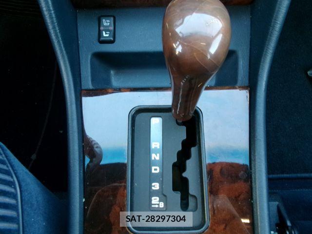 Mercedes Benz S-CLASS 1989-06 1322379-26