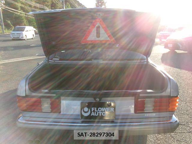 Mercedes Benz S-CLASS 1989-06 1322379-7