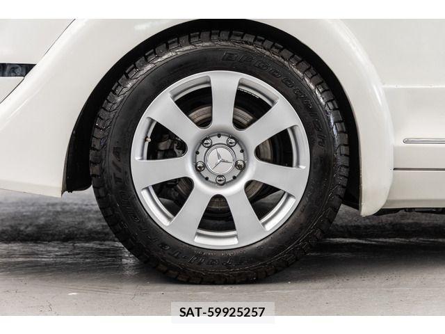 Mercedes Benz S-CLASS 2010-02 3675992-11