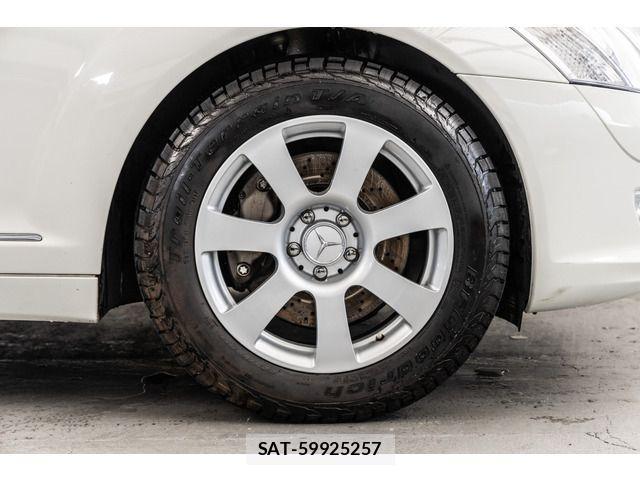 Mercedes Benz S-CLASS 2010-02 3675992-12