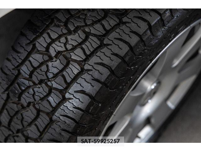 Mercedes Benz S-CLASS 2010-02 3675992-13