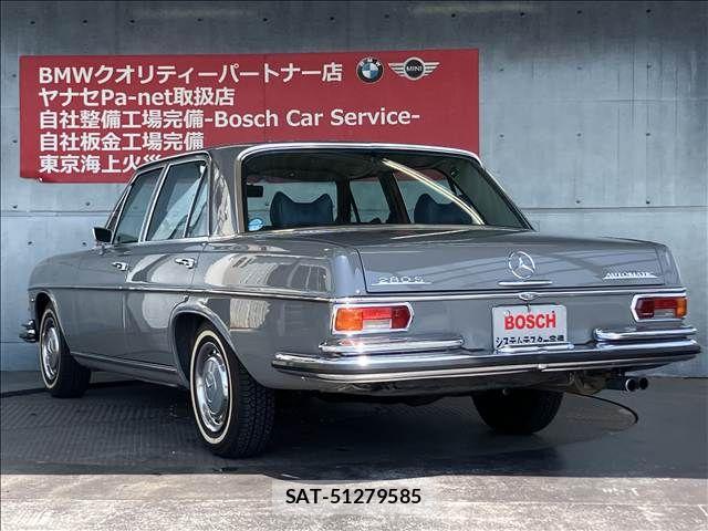 Mercedes Benz S-CLASS 1970-01 7272316-12