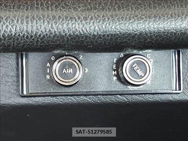 Mercedes Benz S-CLASS 1970-01 7272316-19