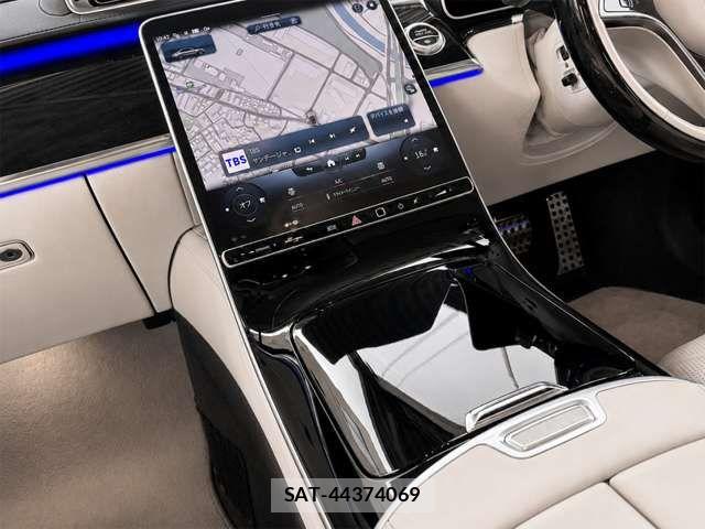 Mercedes Benz S-CLASS 2021-11 8208695-9