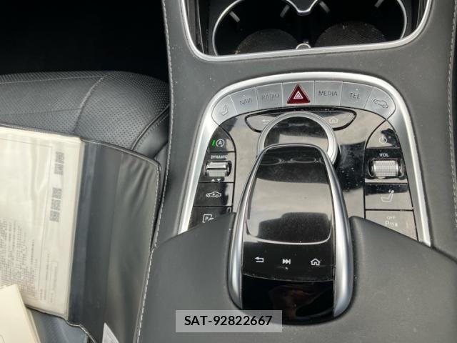 Mercedes Benz S-CLASS 2019-04 8562665-25