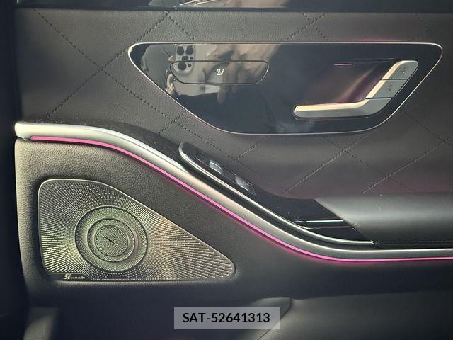 Mercedes Benz S-CLASS 2023-10 8830292-17