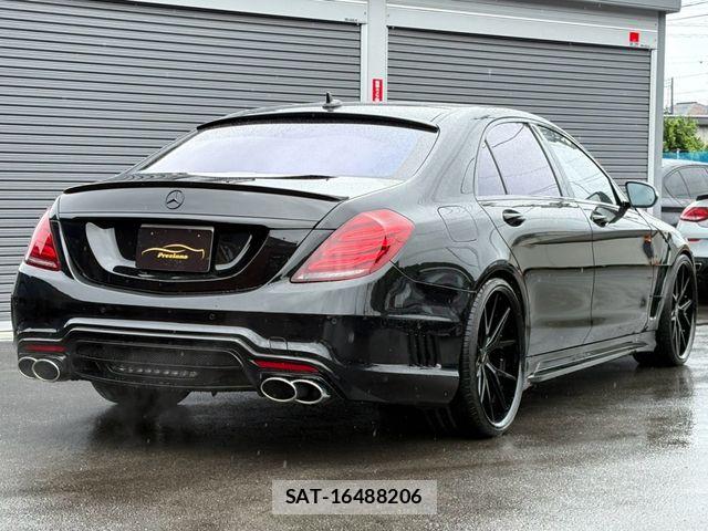 Mercedes Benz S-CLASS 2015-11 8883907-6
