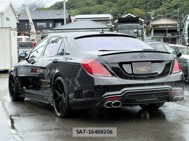 Mercedes Benz S-CLASS 2015-11 8883907-7