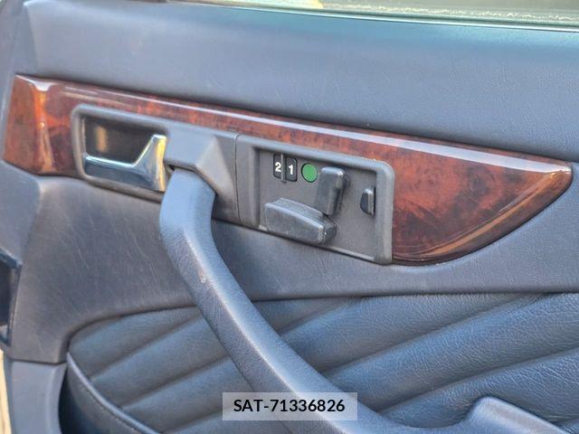 Mercedes Benz S-CLASS 1991-07 6815925-13