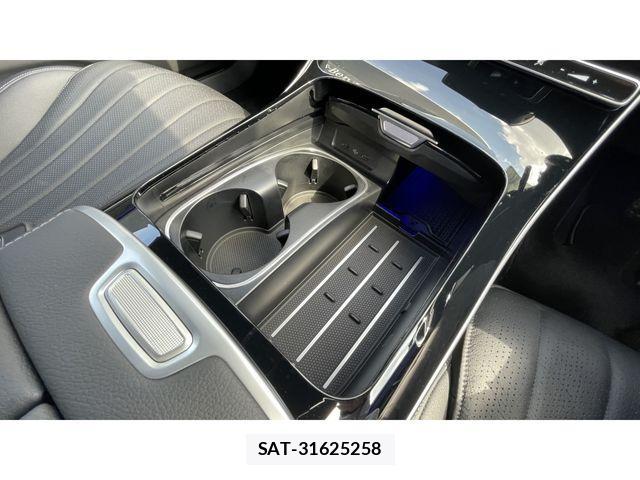 Mercedes Benz S-CLASS 2024-11 2487042-10