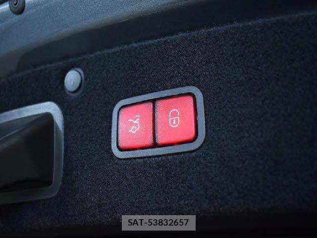Mercedes Benz S-CLASS 2019-06 2670290-19