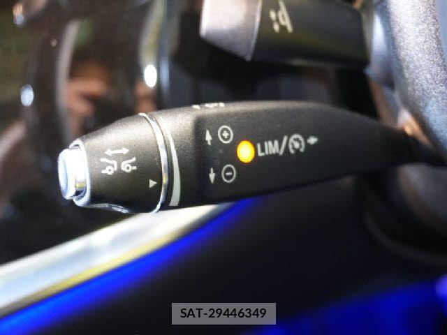 Mercedes Benz S-CLASS 2015-07 5871963-10