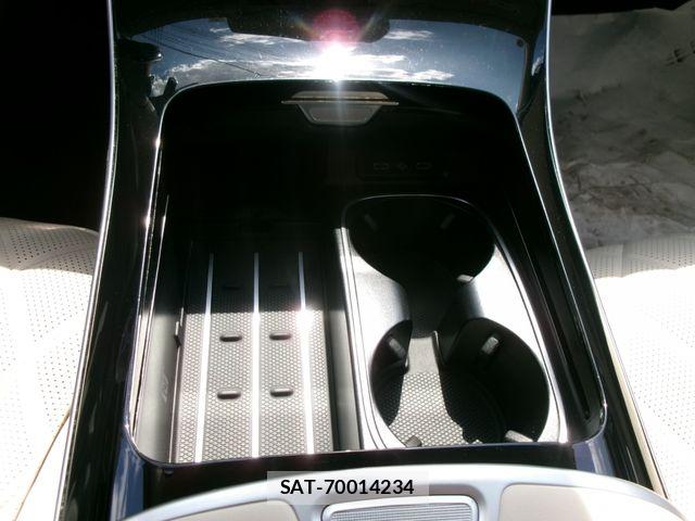 Mercedes Benz S-CLASS 2023-03 7562426-24