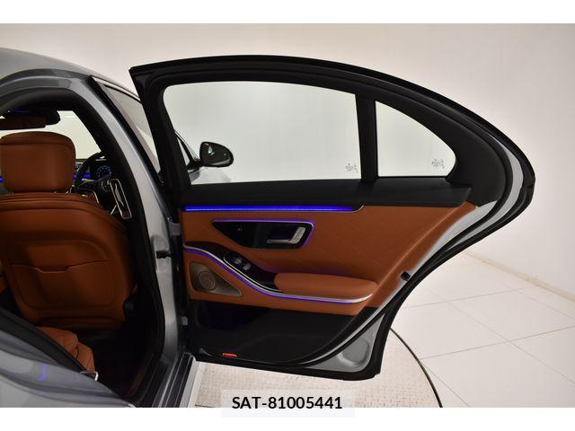 Mercedes Benz S-CLASS 2024-08 7618063-12