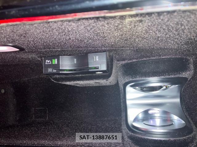 Mercedes Benz S-CLASS 2016-03 8438428-25