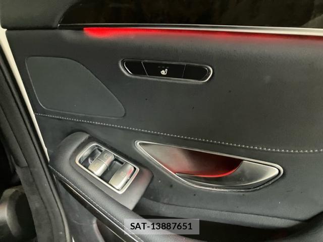 Mercedes Benz S-CLASS 2016-03 8438428-27