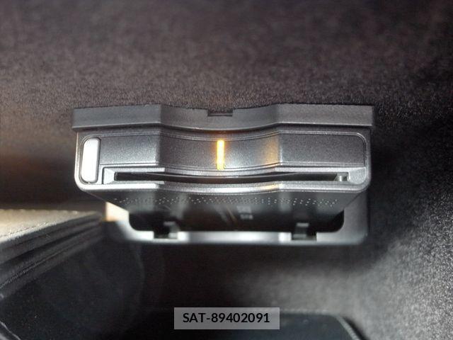 Mercedes Benz SL-CLASS 2016-12 3772040-16