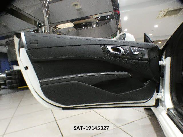 Mercedes Benz SL-CLASS 2012-07 7251510-21