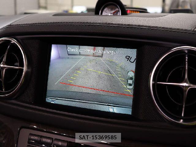Mercedes Benz SL-CLASS 2015-04 7725634-17